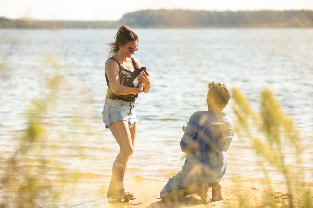 Demande en mariage sur la plage de Lacanau Lac