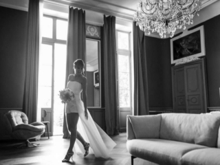 Photographe mariage Nouvelle Aquitaine 29 Portrait d'une mariée dans un hôtel
