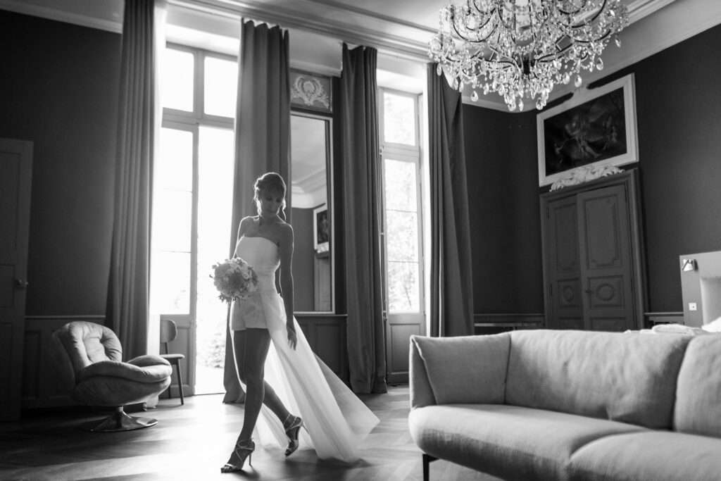 Portrait d'une mariée dans un hôtel