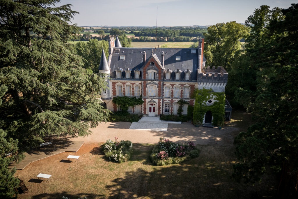 Vue aérienne du château de la Pouyade à Angoulême - domaine de mariage