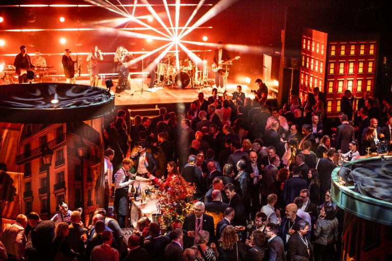 Photographe entreprise en Charente, Vienne et Nouvelle-Aquitaine : reportage photo pour la convention Emil Frey