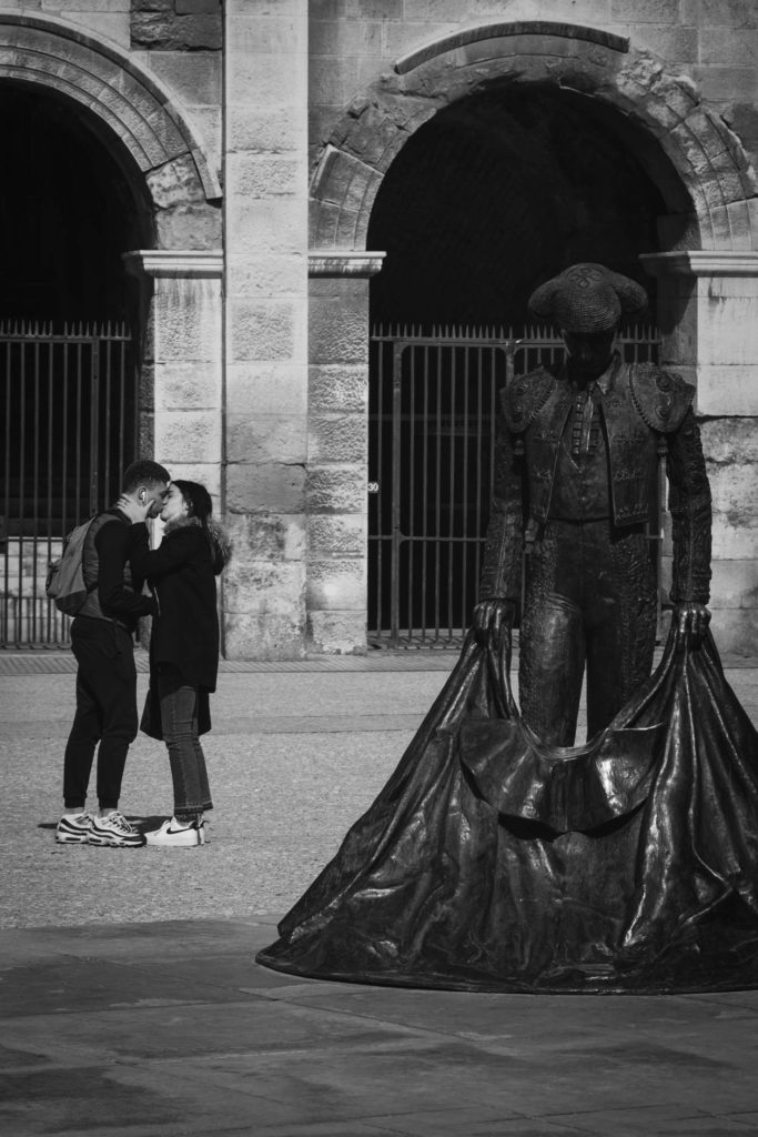 Photographe d'amour, photographe de mariage, photographe de rue, Bordeaux, Nîmes, Nouvelle Aquitaine, Antoine Ollier Photographie